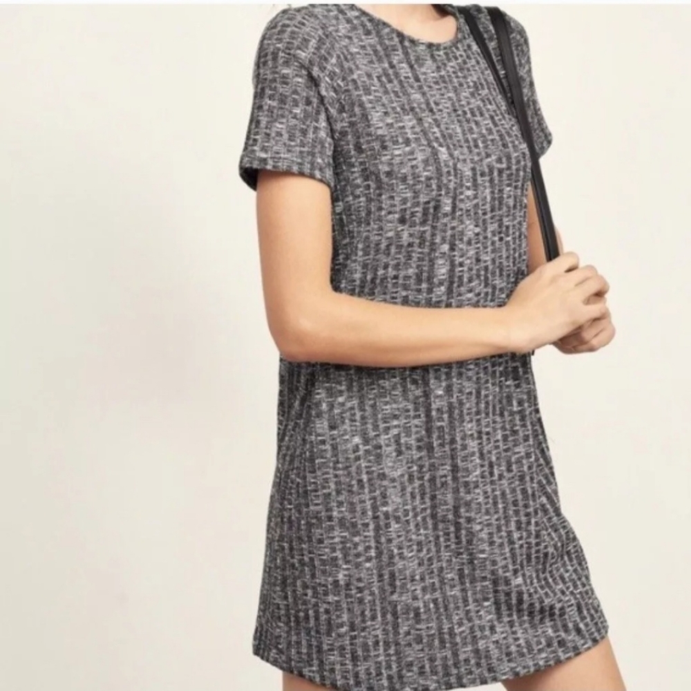 Abercrombie & Fitch Ribbed Knit Short Sleeve  Sweater Dress